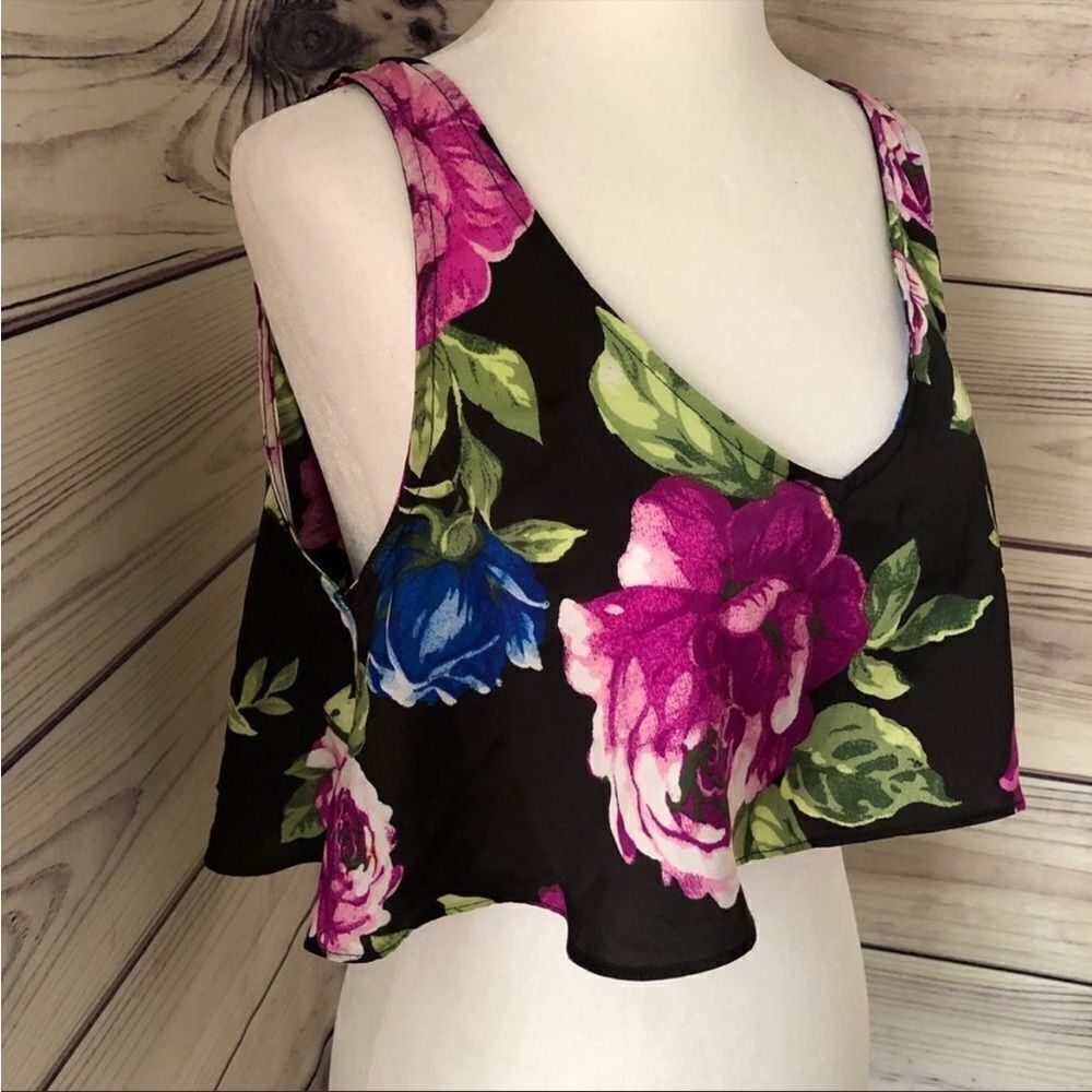 Forever 21 Black & Purple Floral Flowy Low Back Crop Top